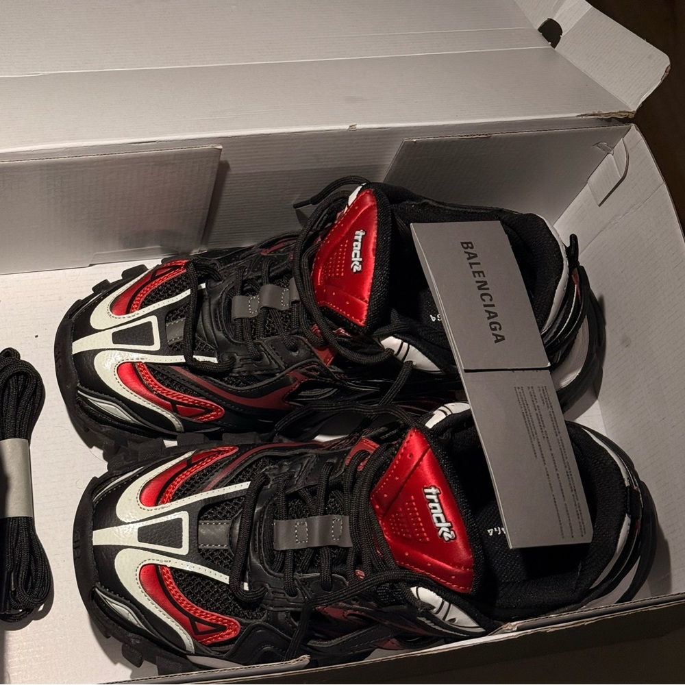 Balenciaga Men's Red and Black Athletic Shoes size 9 - Picture 2 of 7